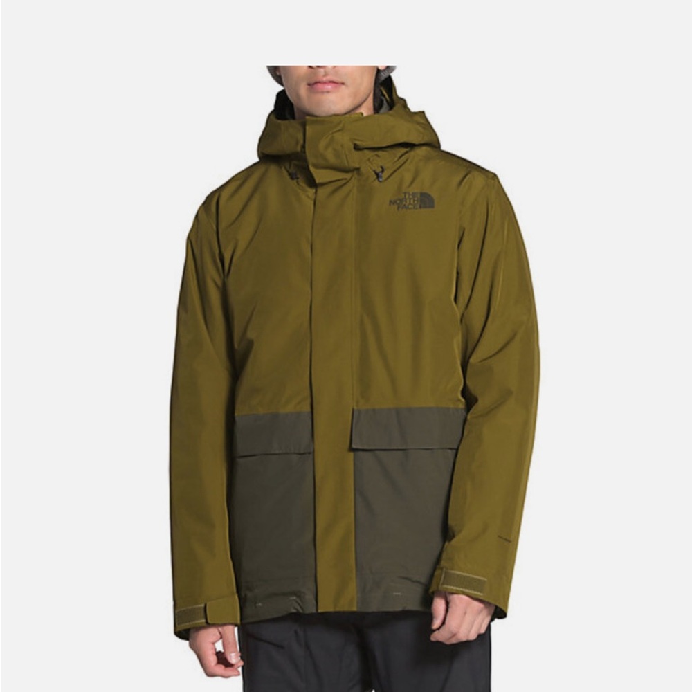 The North Face Men's Olive and Dark Green Raincoat